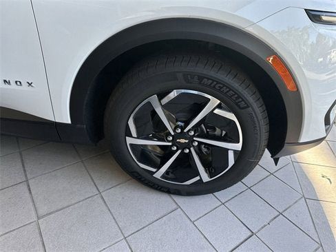 New 2026 Chevrolet Equinox EV LT image 19