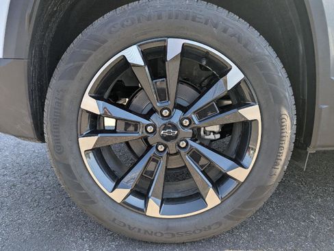 New 2026 Chevrolet Equinox RS w/ Convenience Package III AWD/4WD image 17
