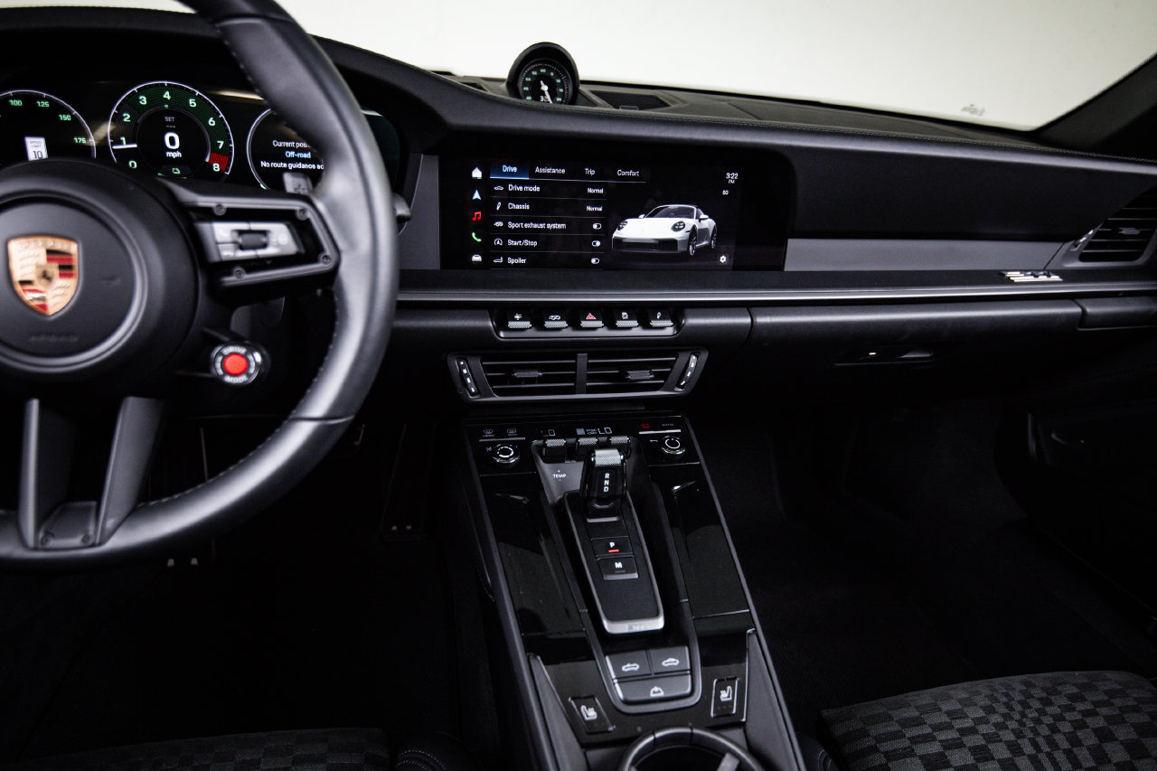 Certified 2026 Porsche 911 Carrera GTS RWD image 19