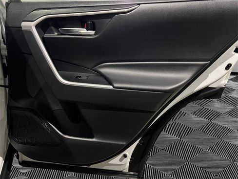 Used 2023 Toyota RAV4 AWD Hybrid image 16