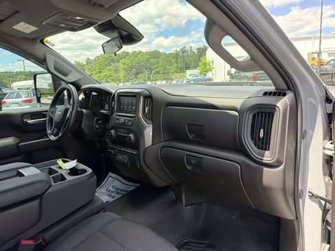 Used 2025 Chevrolet Silverado 2500 Custom AWD/4WD image 30