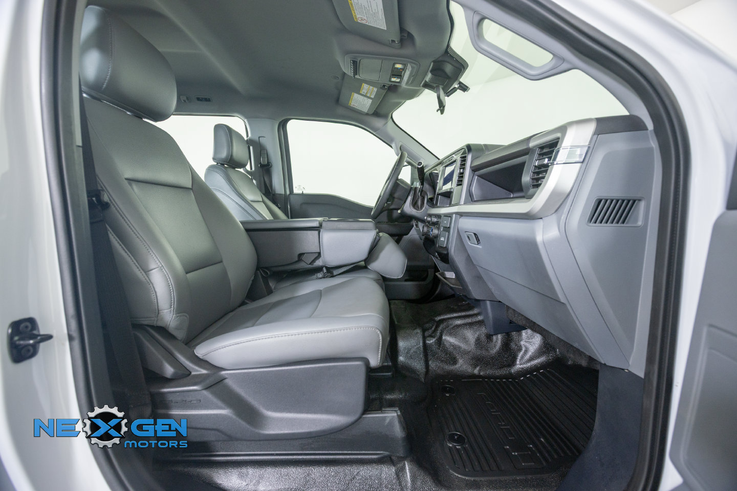 Used 2025 Ford F250 XL w/ XL Chrome Package AWD/4WD image 8