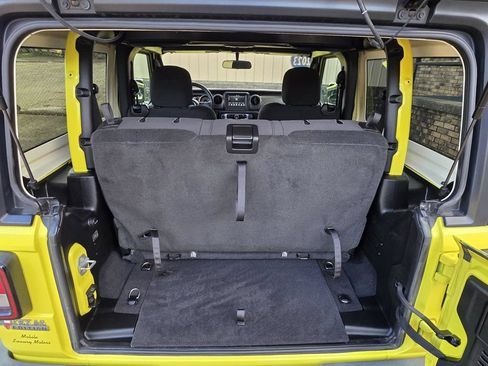 Used 2023 Jeep Wrangler Sport AWD/4WD image 11