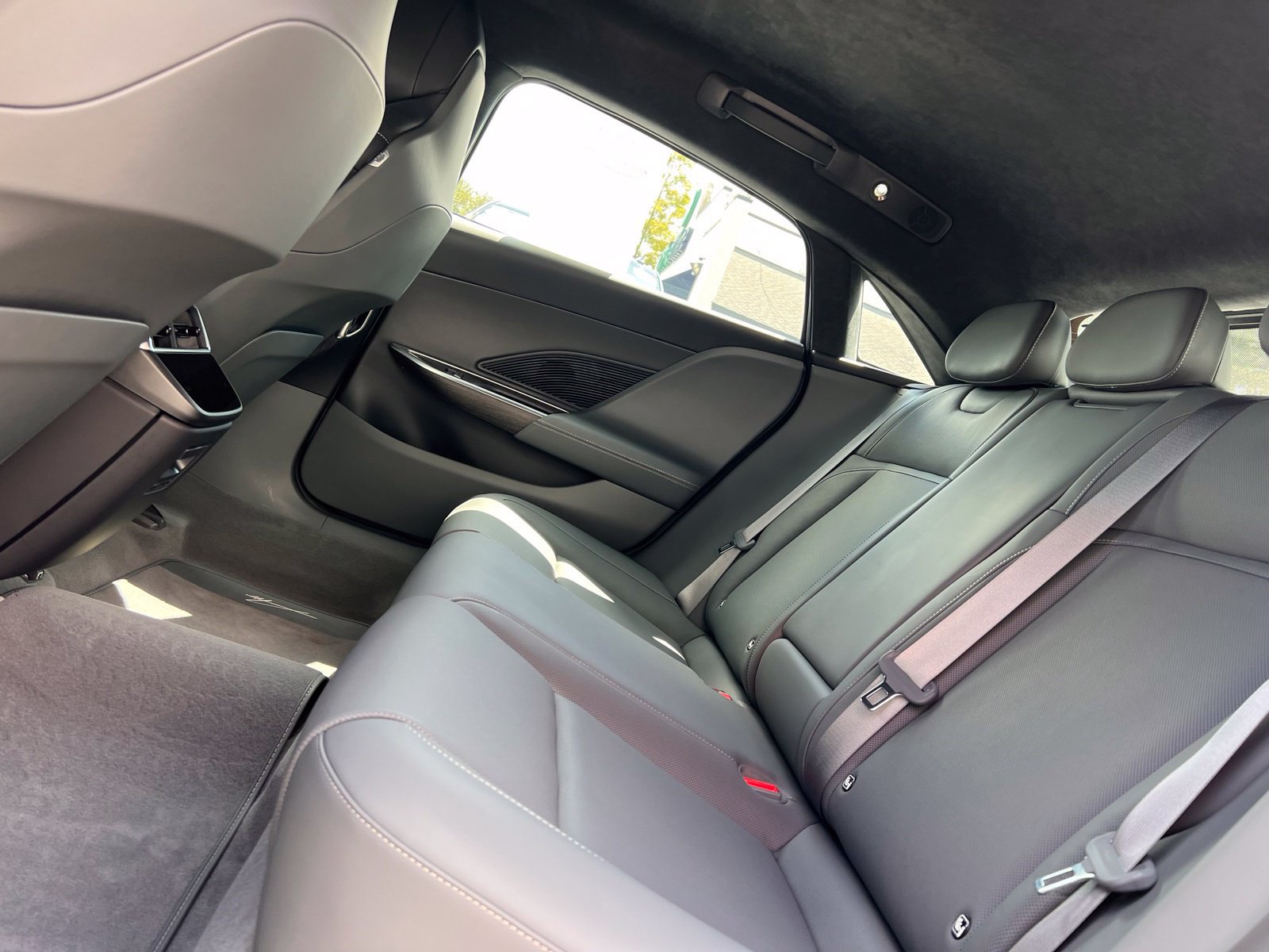 Used 2024 Lucid Air Touring AWD/4WD image 54