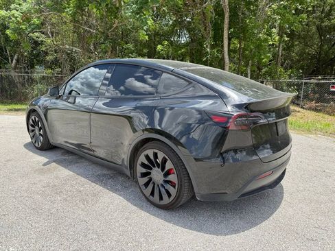 Used 2022 Tesla Model Y Performance AWD/4WD image 12