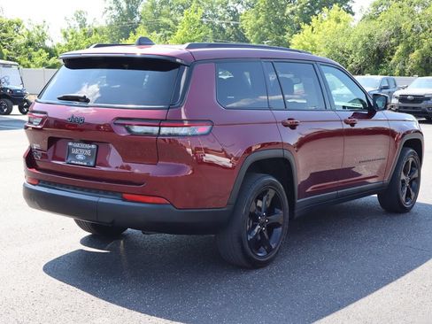 Used 2024 Jeep Grand Cherokee L Altitude AWD/4WD image 3