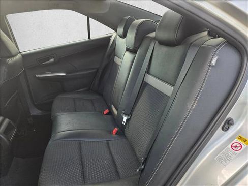 Used 2013 Toyota Camry SE image 15