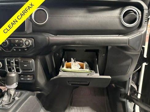 Used 2019 Jeep Wrangler Unlimited Sahara w/ Quick Order Package 24M Moab AWD/4WD image 45