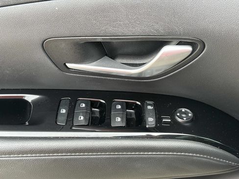 Used 2022 Hyundai Tucson Limited FWD image 19