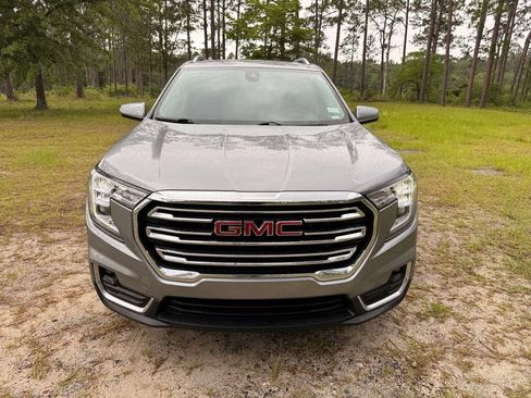 Used 2024 GMC Terrain SLT FWD image 8
