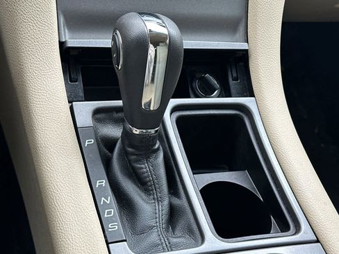 Used 2018 Ford Taurus SE image 22