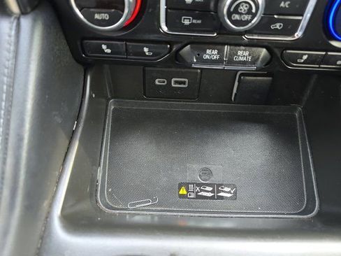 Used 2022 Chevrolet Tahoe Z71 w/ Luxury Package image 37