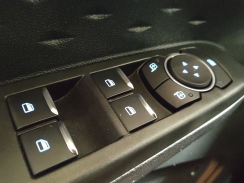 Used 2020 Ford Escape SE FWD image 27