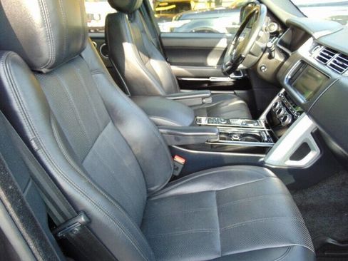 Used 2015 Land Rover Range Rover Supercharged image 12
