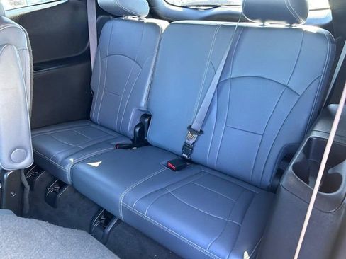 Used 2022 Buick Enclave Premium image 10