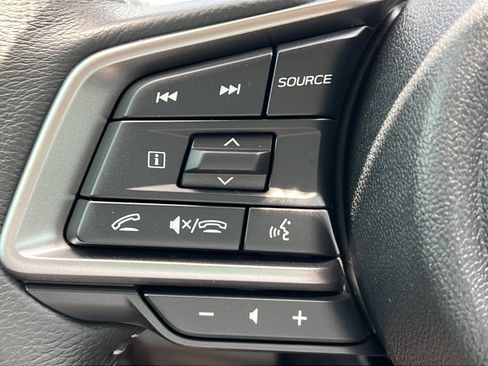 Used 2025 Subaru Outback Premium AWD/4WD image 22