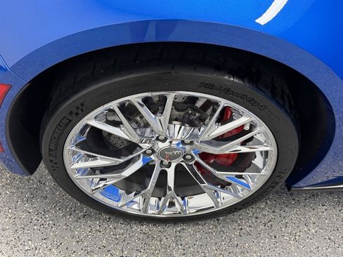 Used 2015 Chevrolet Corvette Z06 w/ Z07 Performance Package RWD image 32