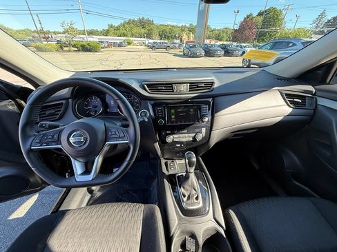 Used 2019 Nissan Rogue SV w/ Premium Package AWD/4WD image 13