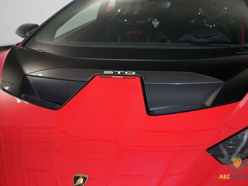 Used 2023 Lamborghini Huracan STO image 9