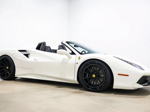 Used 2017 Ferrari 488 Spider RWD image 87