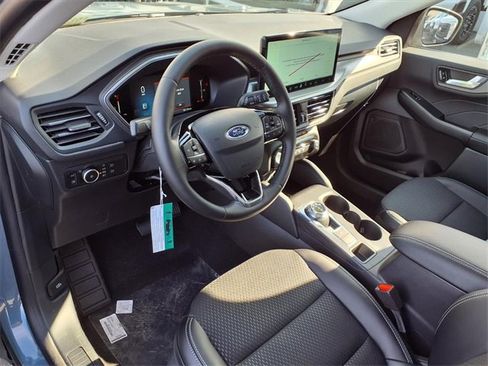 New 2025 Ford Escape SE image 15