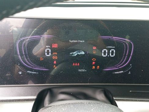 Used 2025 Kia Sportage EX w/ Premium Package image 19