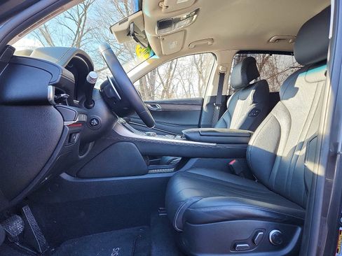 Used 2024 Genesis GV80 2.5T image 12