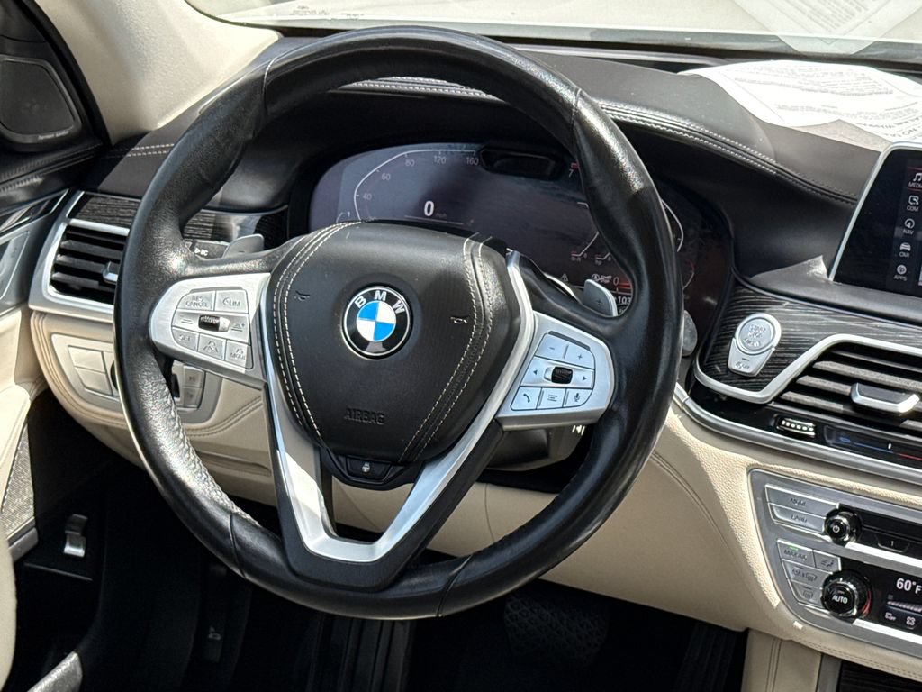 Used 2022 BMW 750i xDrive AWD/4WD image 14