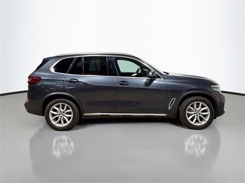 Used 2022 BMW X5 xDrive40i w/ Premium Package image 6