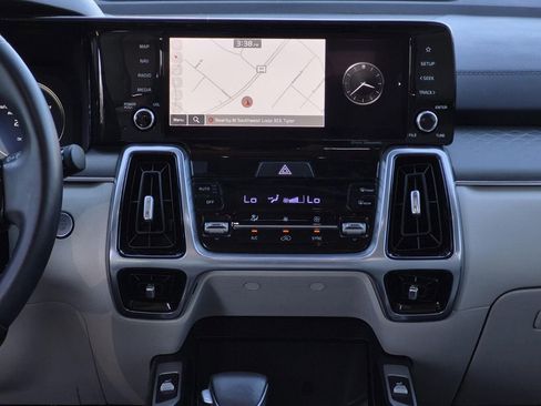 Used 2023 Kia Sorento SX image 42