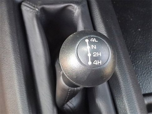 Used 2024 RAM 2500 Tradesman w/ Chrome Appearance Group image 21