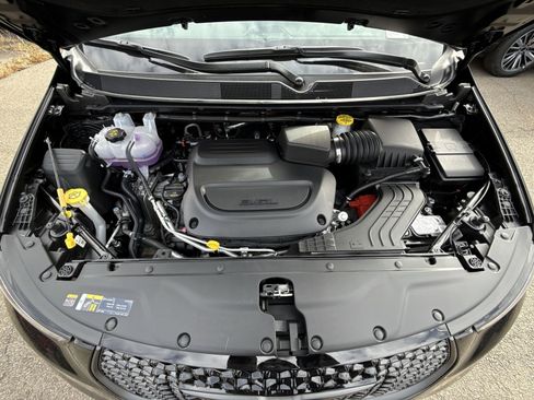 New 2026 Chrysler Pacifica Limited w/ S Appearance Package AWD/4WD image 29