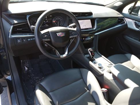 Certified 2023 Cadillac XT6 Premium Luxury w/ Technology Package AWD/4WD image 13