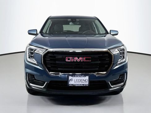 Used 2024 GMC Terrain SLE AWD/4WD image 2