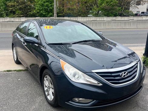 Used 2013 Hyundai Sonata GLS w/ Popular Equipment Pkg FWD image 1
