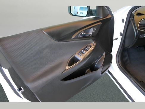 Used 2022 Chevrolet Malibu RS image 35