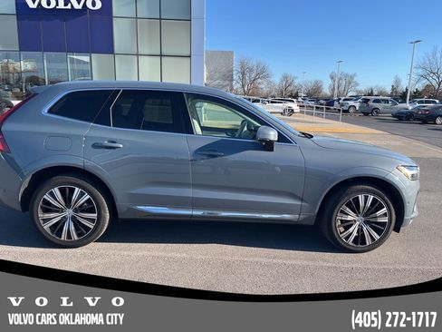 Certified 2023 Volvo XC60 B5 Plus w/ Climate Package image 4