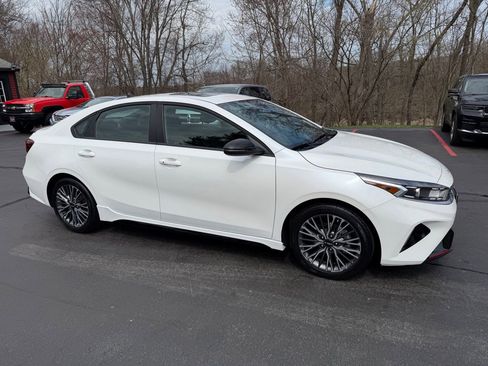 Used 2024 Kia Forte GT-Line w/ GT-Line Premium Package image 8