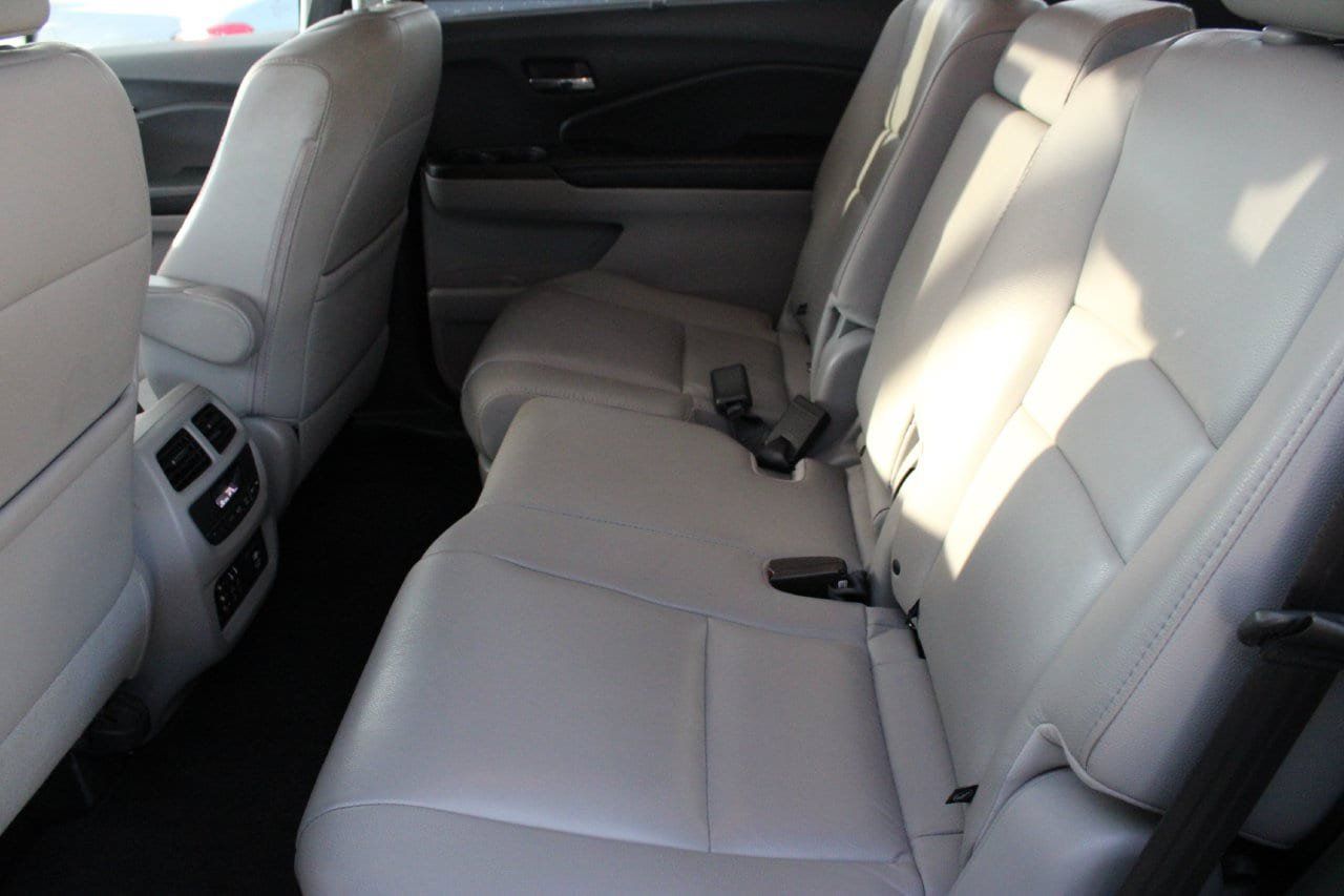Used 2017 Honda Pilot Touring image 24