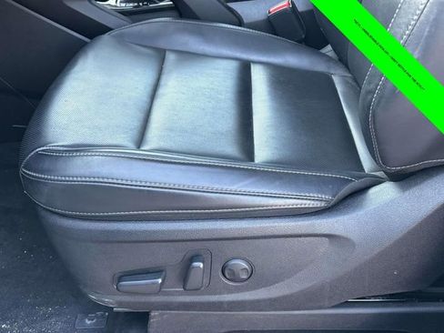 Used 2025 Kia Telluride S image 5