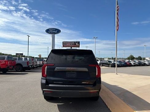 Used 2021 GMC Yukon AT4 w/ Technology Package AWD/4WD image 4