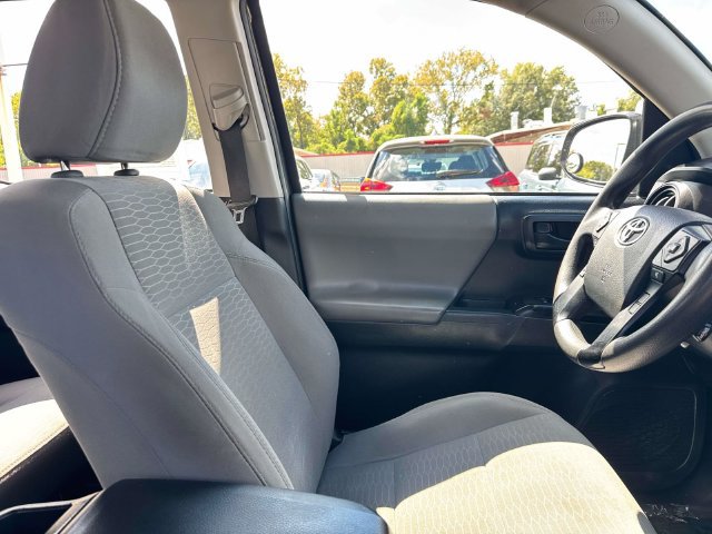 Used 2018 Toyota Tacoma SR w/ SR Convenience Package RWD image 15