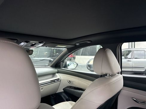 Used 2025 Hyundai Tucson Limited image 8