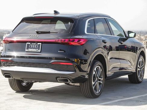 Used 2025 Audi Q5 Premium w/ Convenience Package AWD/4WD image 6