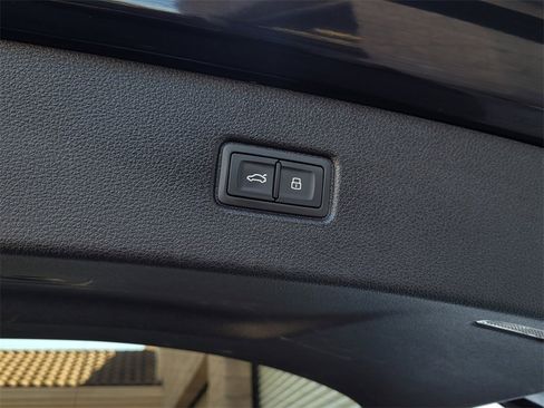 Used 2022 Audi Q7 3.0T Premium Plus w/ Premium Plus Package image 32