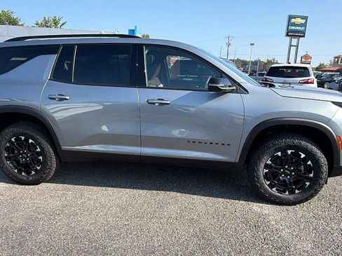 New 2027 Chevrolet Traverse Z71 w/ Driver Confidence Package AWD/4WD image 7