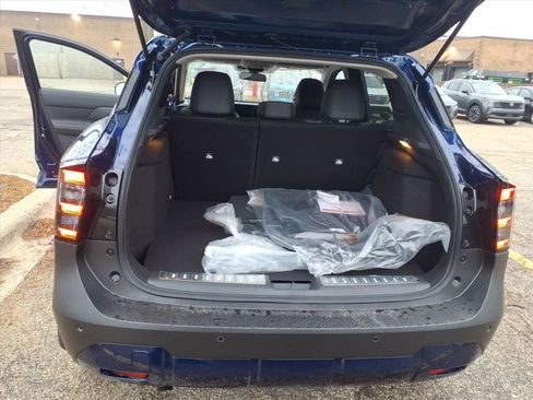 New 2026 Nissan Kicks SR image 32