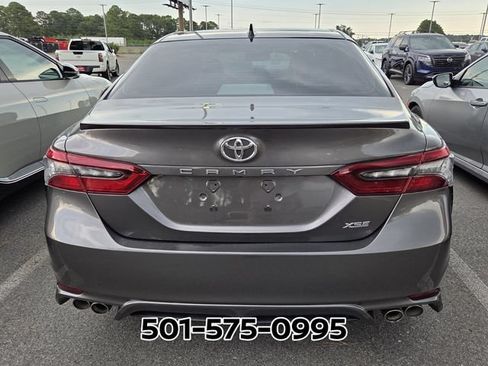 Used 2022 Toyota Camry XSE FWD image 3
