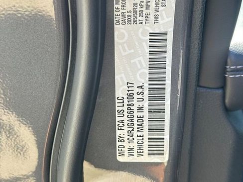 Certified 2023 Jeep Grand Cherokee Altitude image 29