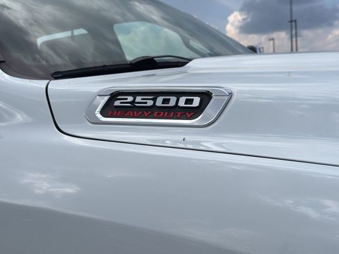 Used 2024 RAM 2500 Laramie AWD/4WD image 10